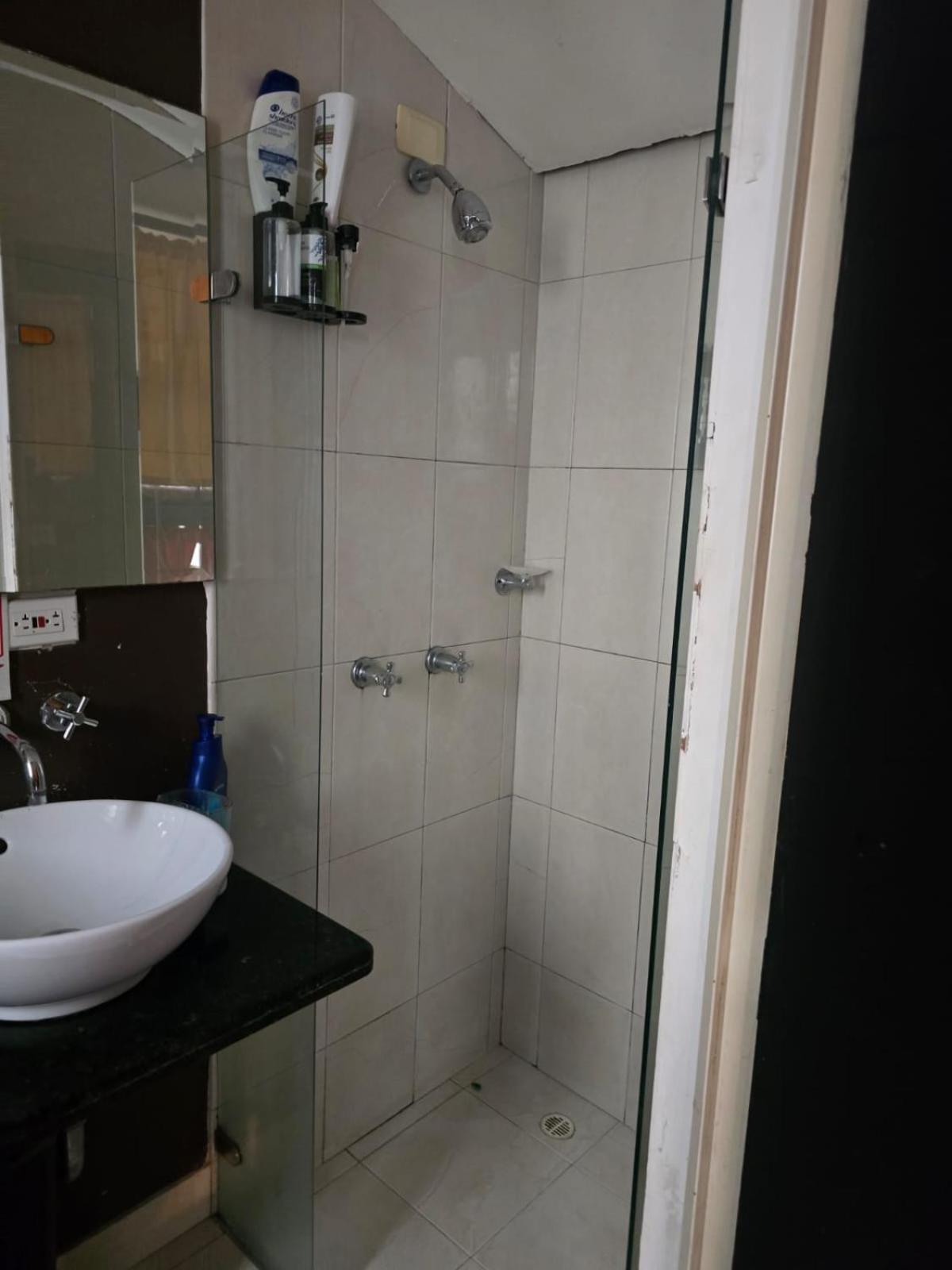 Portelli Zona G- Extranjeros Auberge de jeunesse *